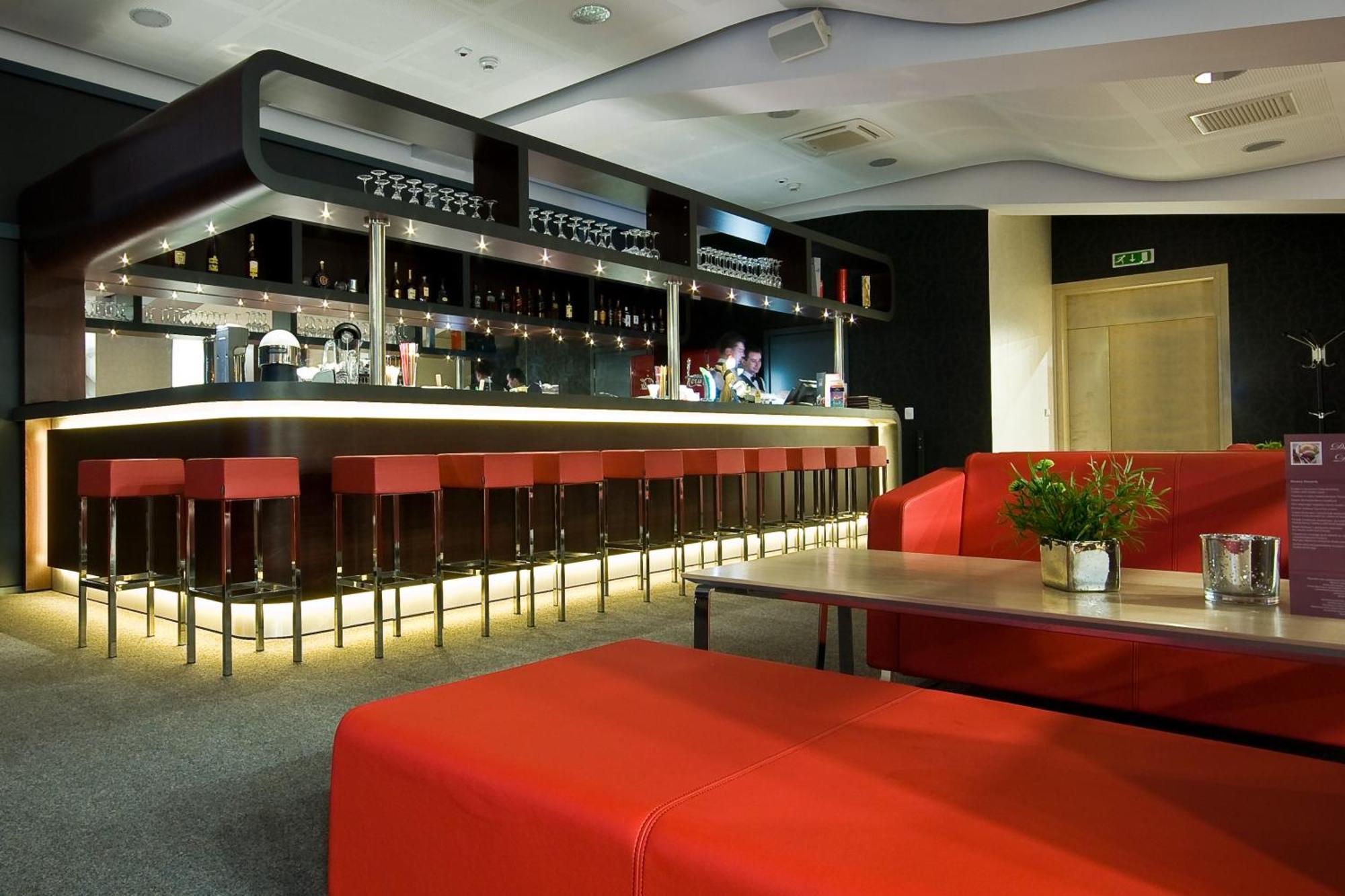 Hotel Poznanski A2 Luboń Dış mekan fotoğraf