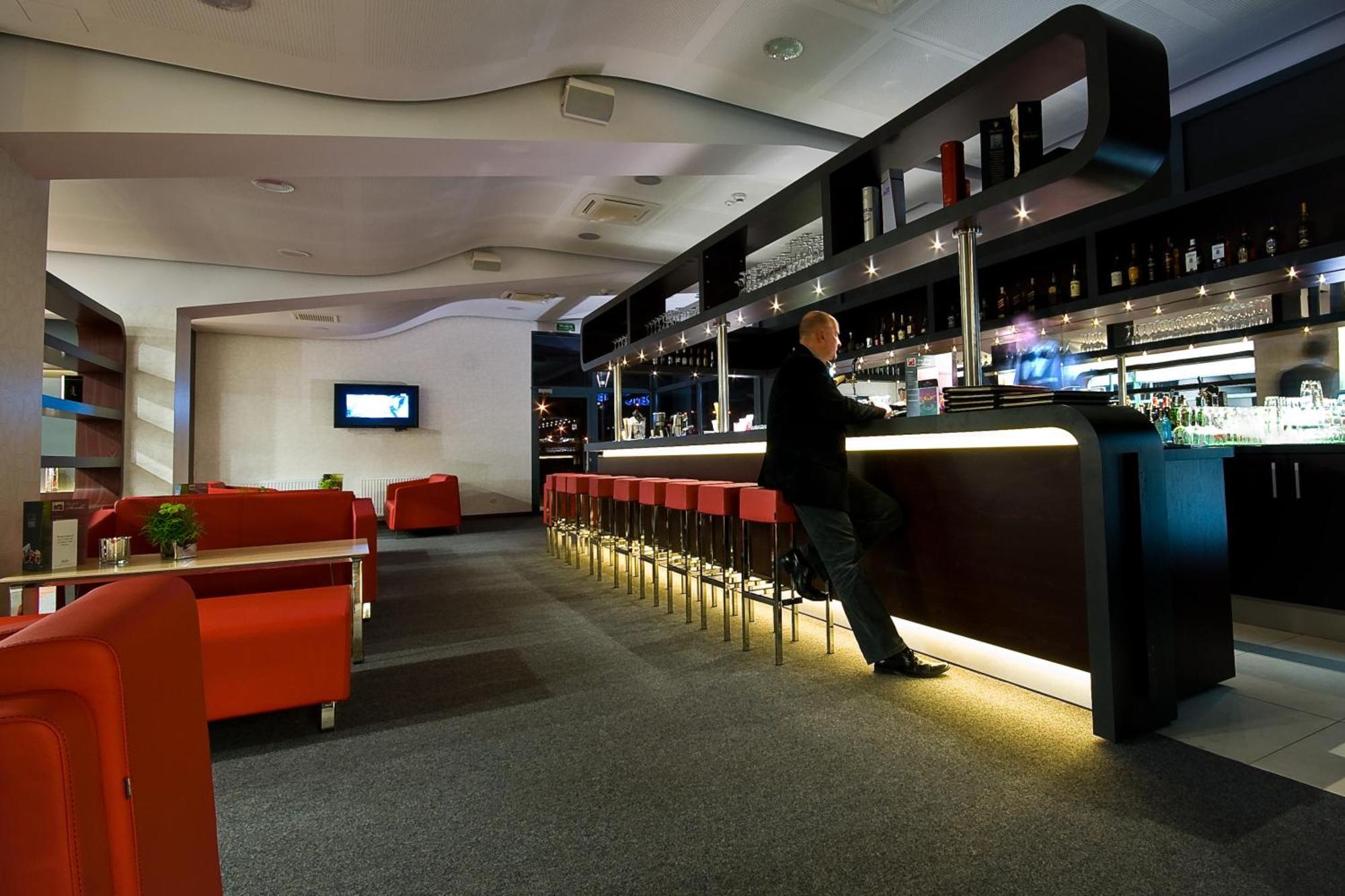 Hotel Poznanski A2 Luboń Dış mekan fotoğraf