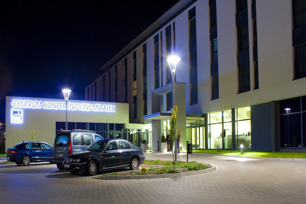 Hotel Poznanski A2 Luboń Dış mekan fotoğraf