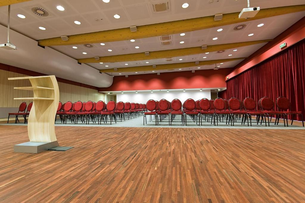 Hotel Poznanski A2 Luboń Dış mekan fotoğraf