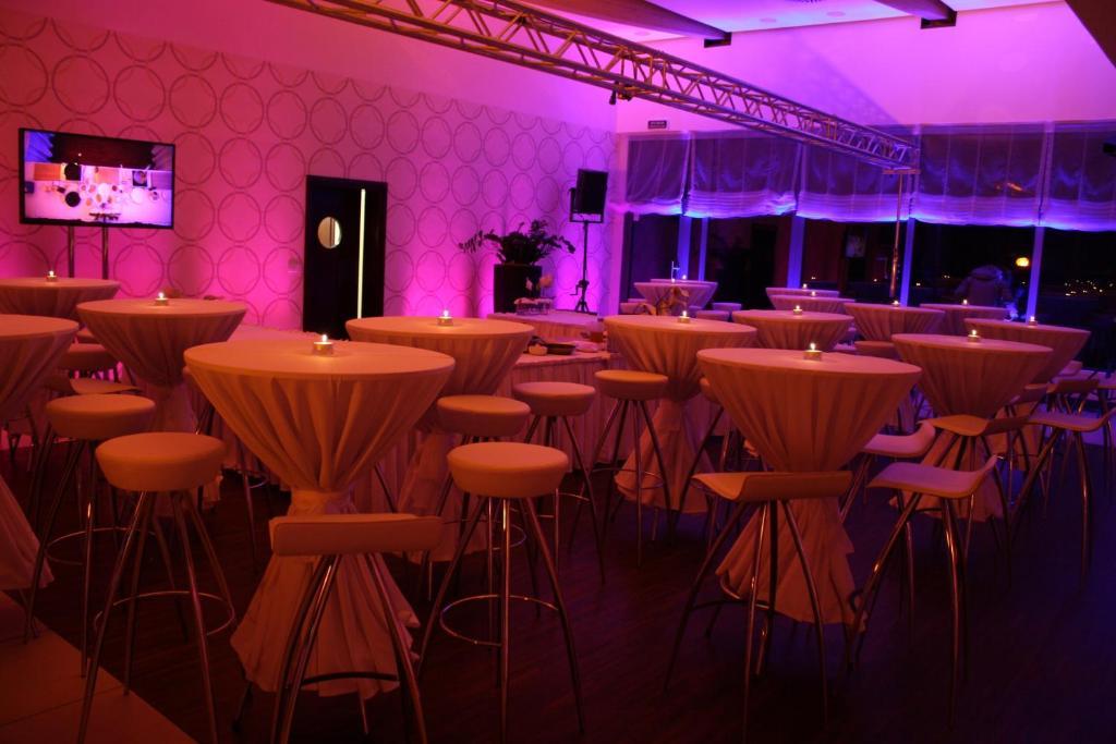 Hotel Poznanski A2 Luboń Dış mekan fotoğraf